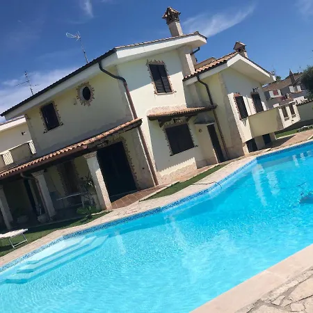 Alojamento de Acomodação e Pequeno-almoço Luxury Anzio